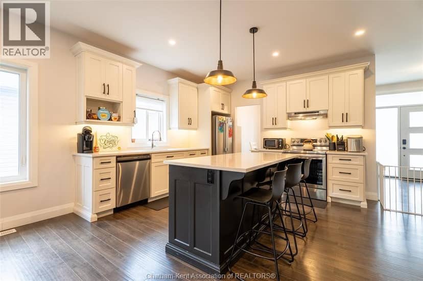 339 OAK STREET West, Bothwell, photo 7