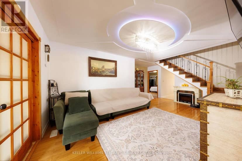 6 Elmhurst Drive — photo 4 of 40