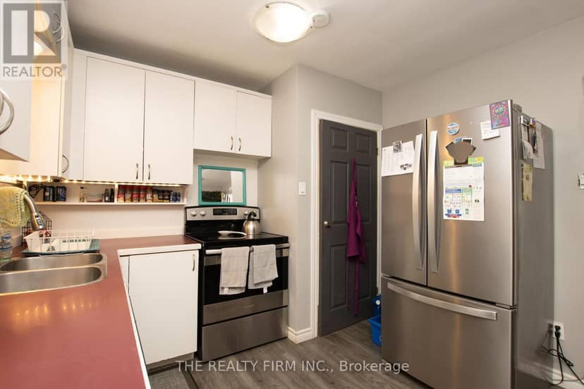82 Langton Road — photo 11 of 40