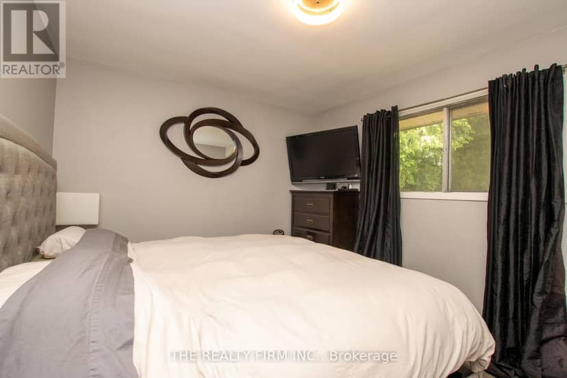 82 Langton Road — photo 16 of 40