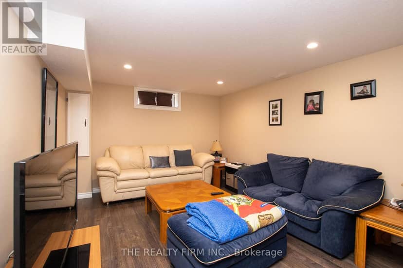 82 Langton Road — photo 27 of 40
