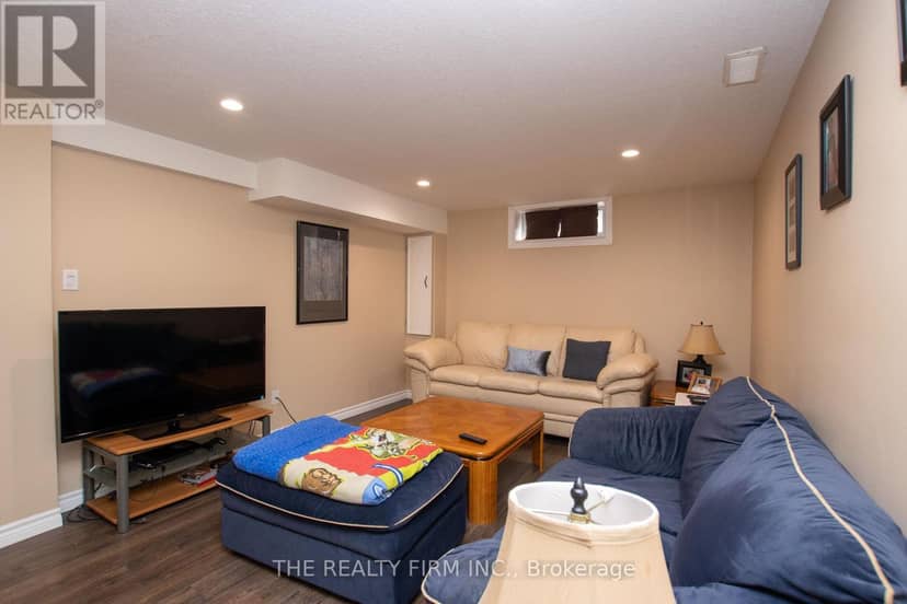 82 Langton Road — photo 28 of 40