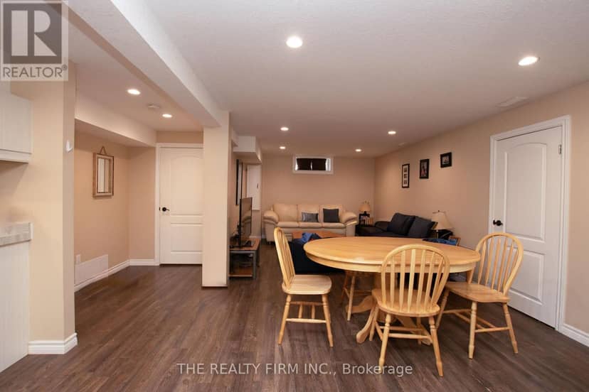82 Langton Road — photo 34 of 40