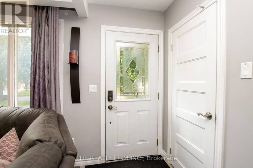 82 Langton Road — photo 5 of 40