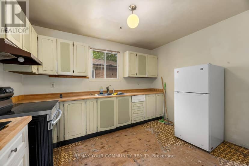 566 Highland Crescent — photo 4 of 40
