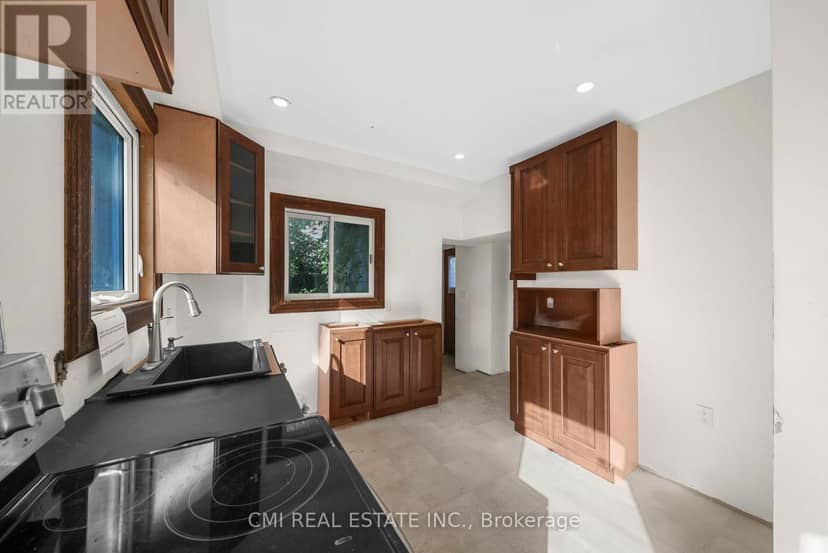 43 Perry Street — photo 12 of 40