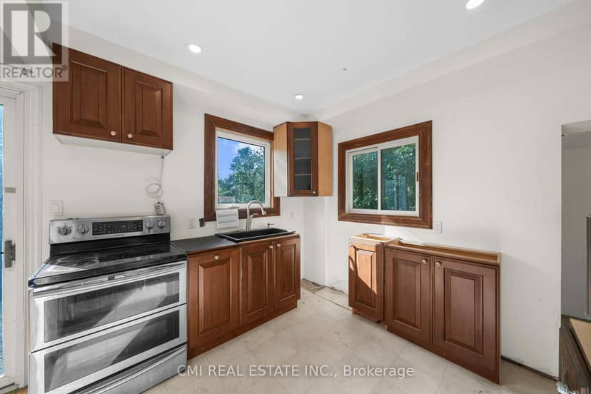 43 Perry Street — photo 13 of 40