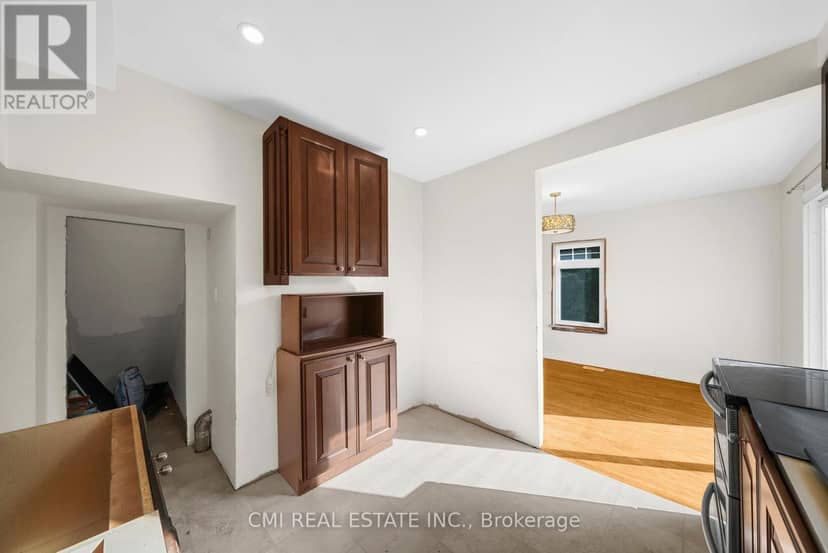 43 Perry Street — photo 14 of 40