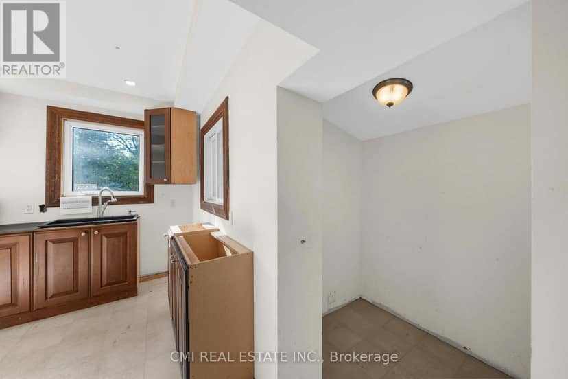43 Perry Street — photo 16 of 40