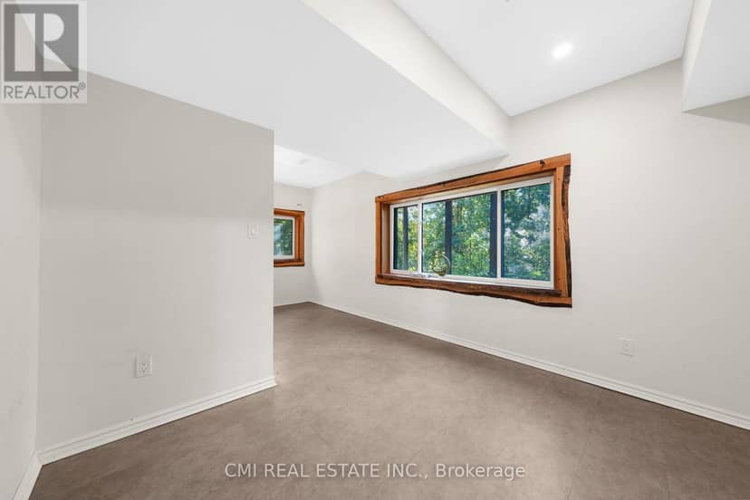 43 Perry Street — photo 32 of 40