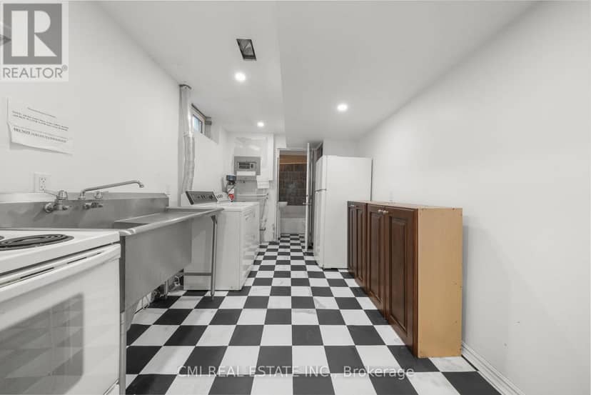 43 Perry Street — photo 34 of 40