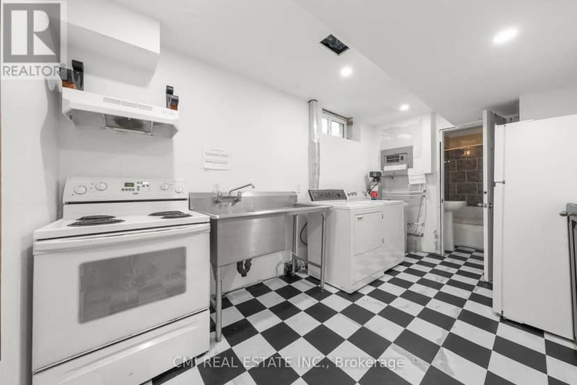 43 Perry Street — photo 35 of 40