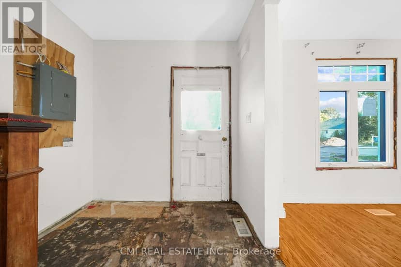 43 Perry Street — photo 5 of 40