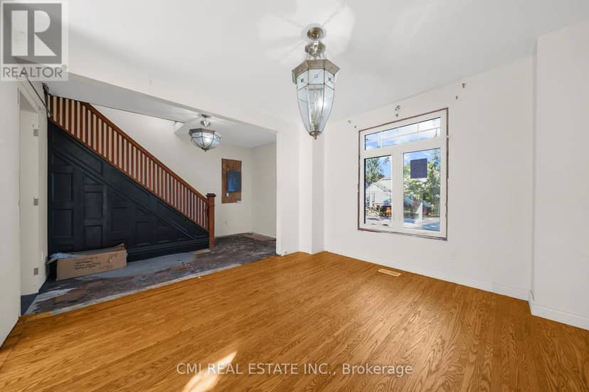 43 Perry Street — photo 8 of 40