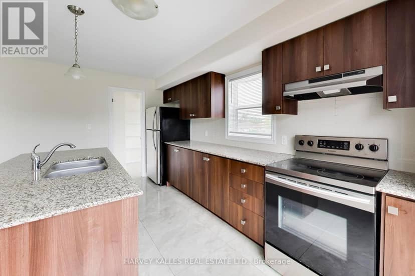 38 - 1 Leggott Avenue — photo 15 of 37
