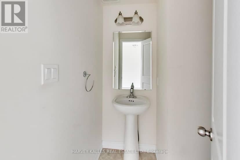 38 - 1 Leggott Avenue — photo 19 of 37