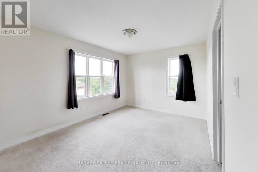 38 - 1 Leggott Avenue — photo 27 of 37