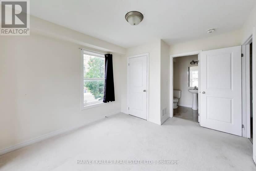 38 - 1 Leggott Avenue — photo 6 of 37