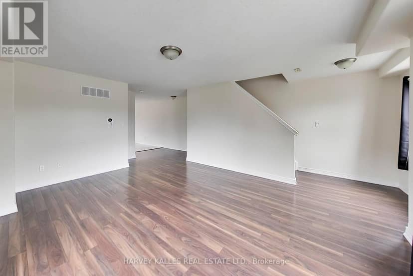 38 - 1 Leggott Avenue — photo 9 of 37