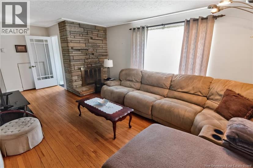 88 Walsh Street — photo 3 of 25