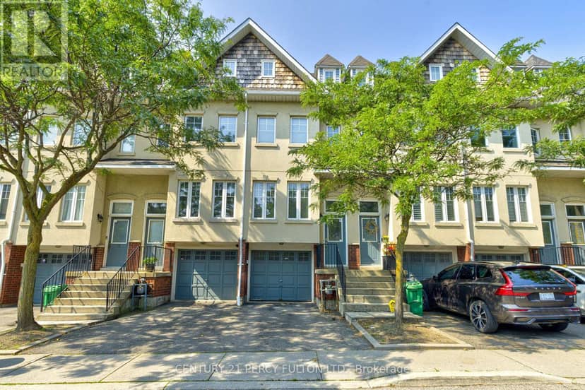 17 - 800 Dundas Street W — photo 1 of 28