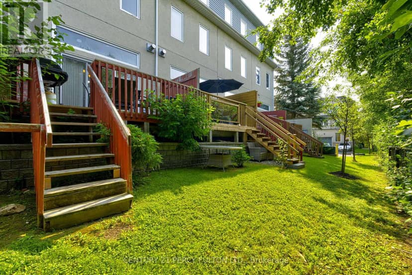 17 - 800 Dundas Street W — photo 27 of 28
