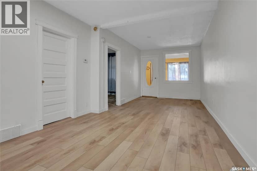 840 Grey AVENUE — photo 11 of 32