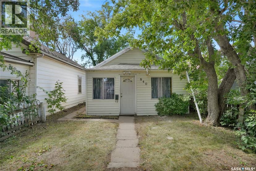 840 Grey AVENUE, Moose Jaw, photo 2