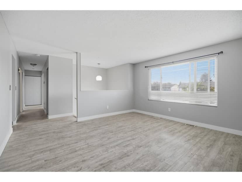 32082 AUSTIN AVENUE, Abbotsford, photo 4