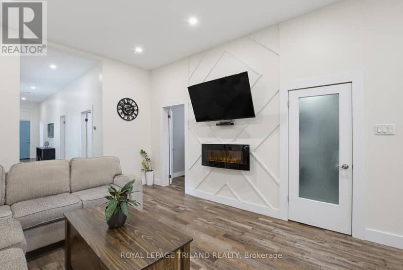872 Stedwell Street — photo 10 of 40