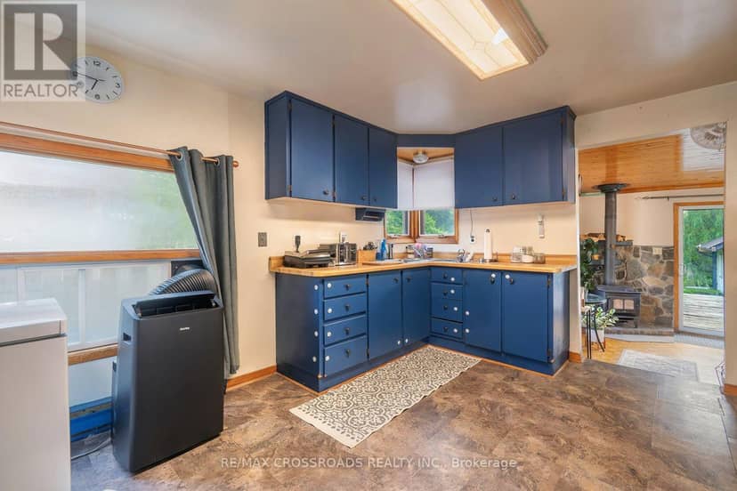 368 Cedar Valley Boulevard — photo 10 of 29