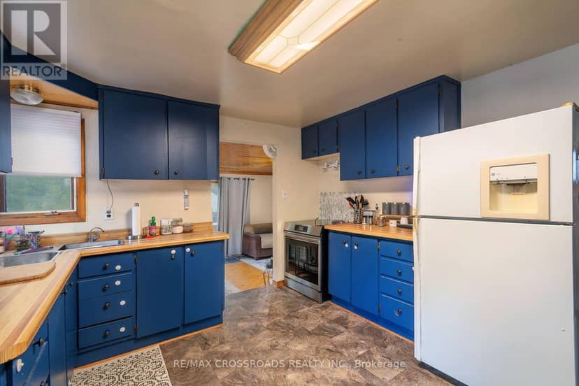 368 Cedar Valley Boulevard — photo 8 of 29