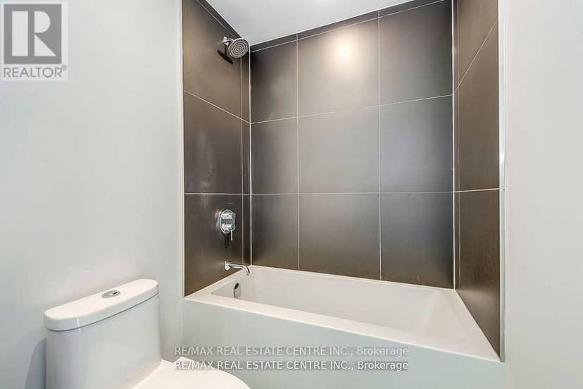 406 - 20 Edward Street — photo 23 of 36
