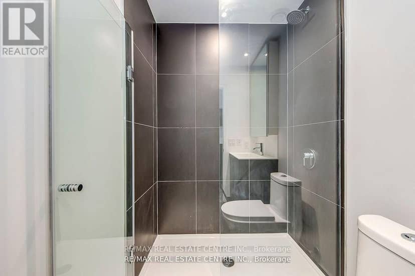 406 - 20 Edward Street — photo 30 of 36