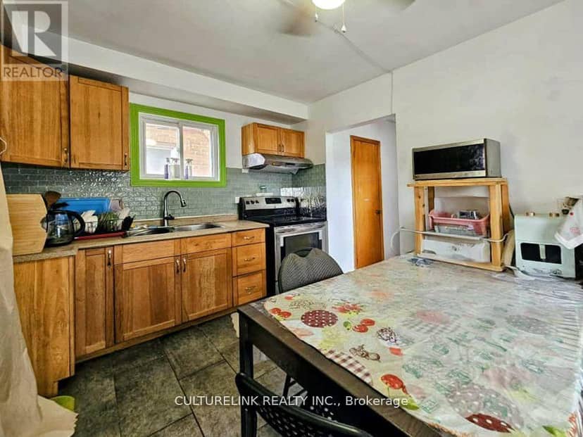 52 Palmerston Avenue — photo 15 of 30