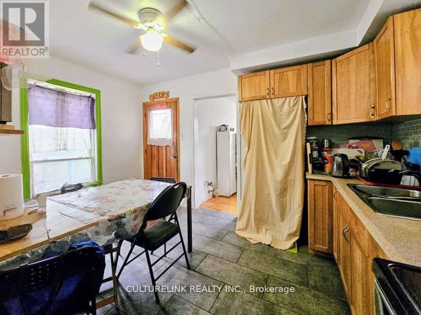 52 Palmerston Avenue — photo 16 of 30