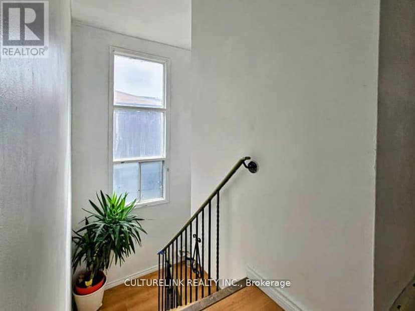 52 Palmerston Avenue — photo 21 of 30