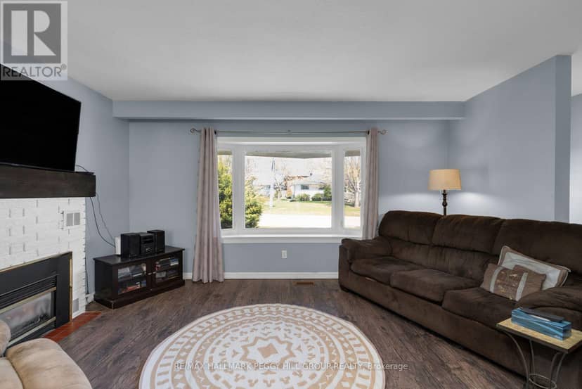 423 Mary Street — photo 3 of 23