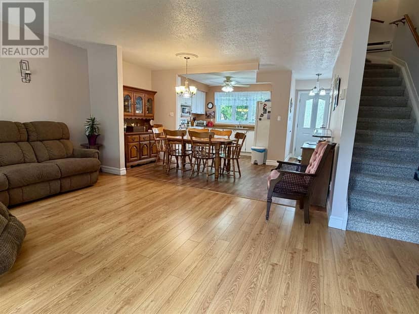 74 Frame CRES — photo 9 of 36