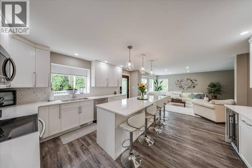 1021 BRIDGEVIEW Crescent, Castlegar, photo 3