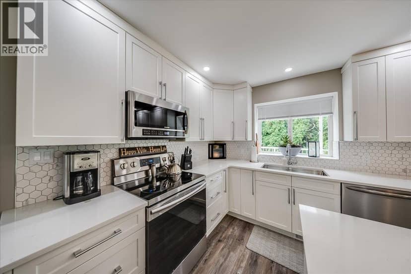 1021 BRIDGEVIEW Crescent, Castlegar, photo 5