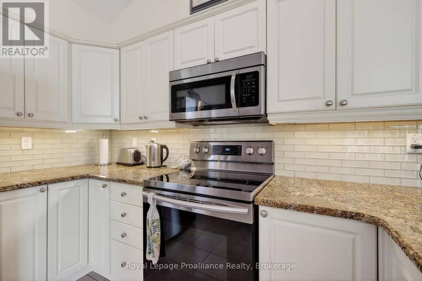 402 - 325 Densmore Road — photo 16 of 29