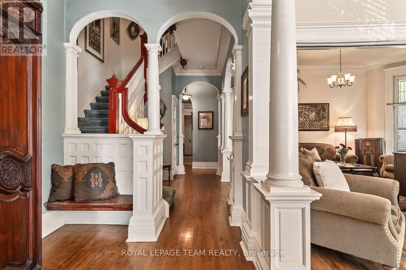525 King Edward Avenue — photo 2 of 40