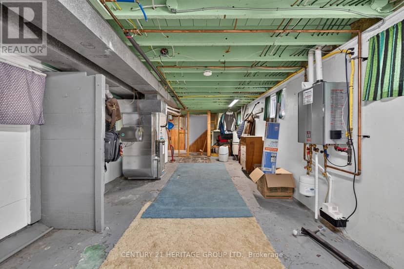 208 Carlton Street — photo 37 of 40