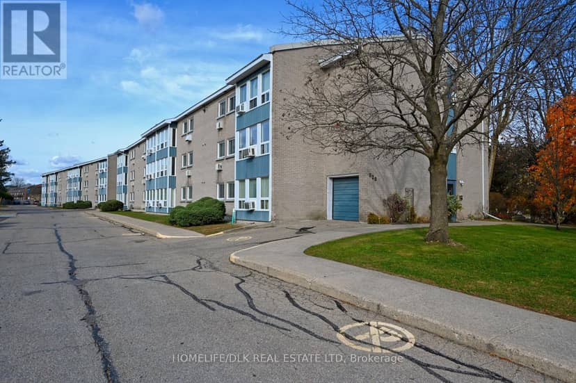 306 - 820 Laurier Boulevard — photo 17 of 19
