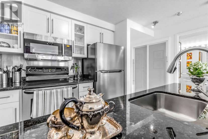 2809 - 10 Yonge Street — photo 14 of 40