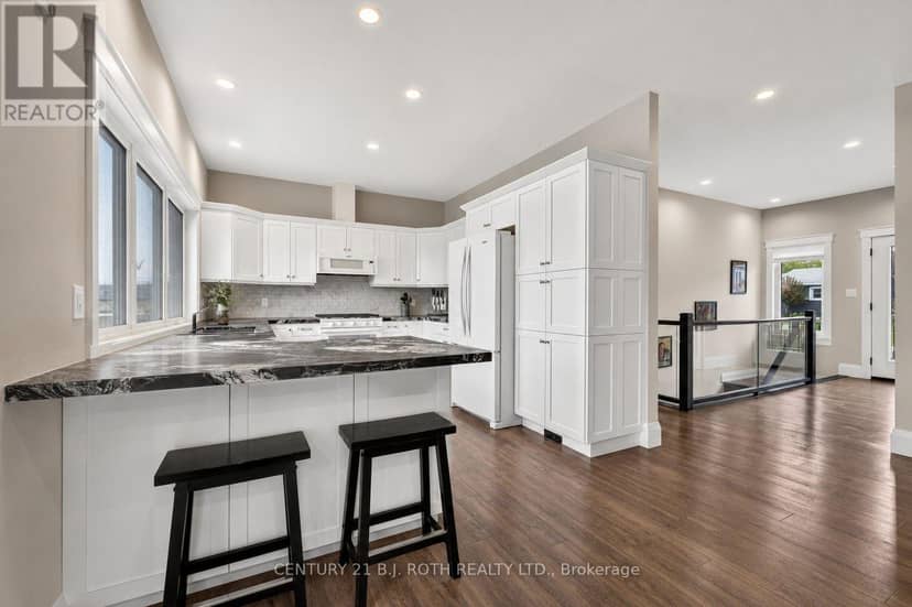244 Frank Street — photo 10 of 37
