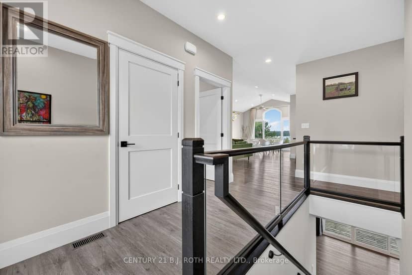 244 Frank Street — photo 5 of 37