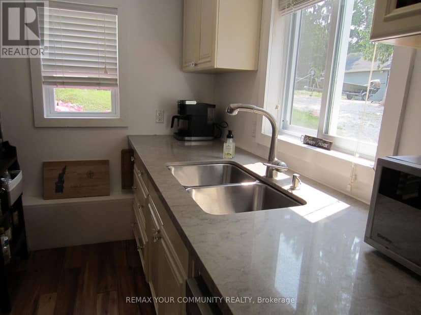 6576 Quarry Point Road — photo 11 of 40