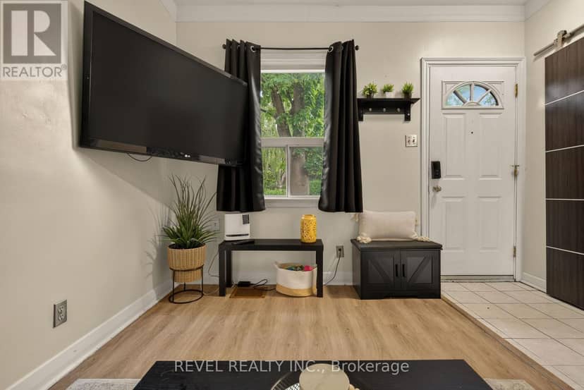153 Ferrie Street E, Hamilton, photo 8